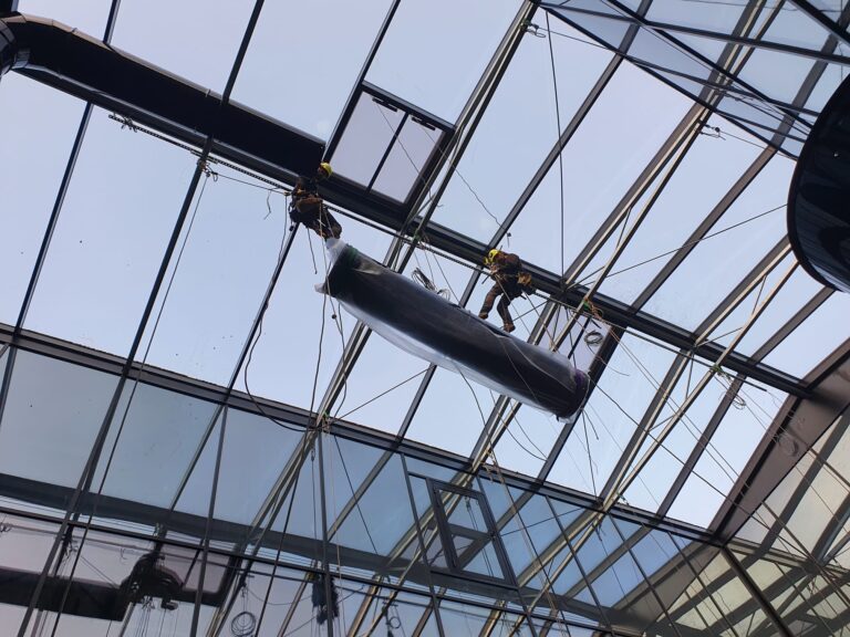 Levage gaine de ventilation chocolatrie St Thonan - Brest Quimper