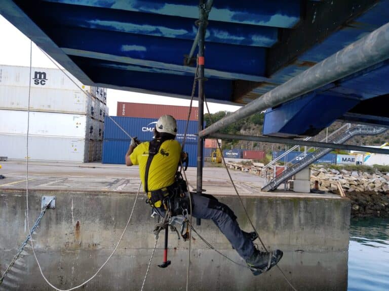 Peinture anti corrosion passerelle Ro Ro Brest - Brest Quimper