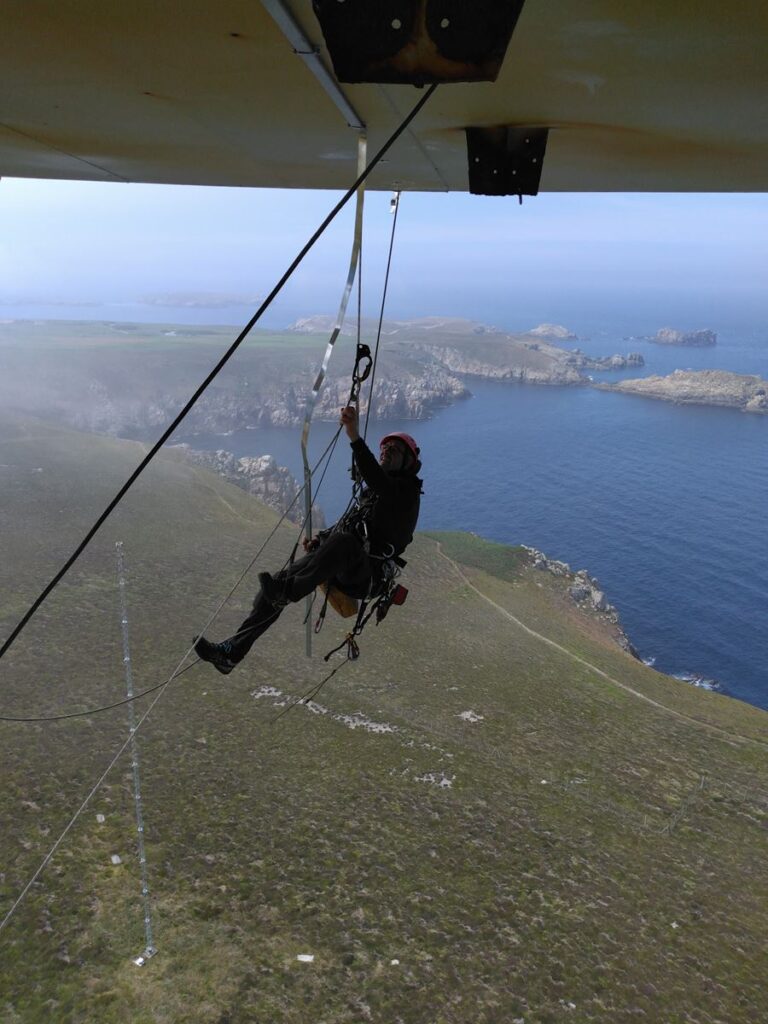 Pose feuillard paratonnerre Ouessant - Brest Quimper