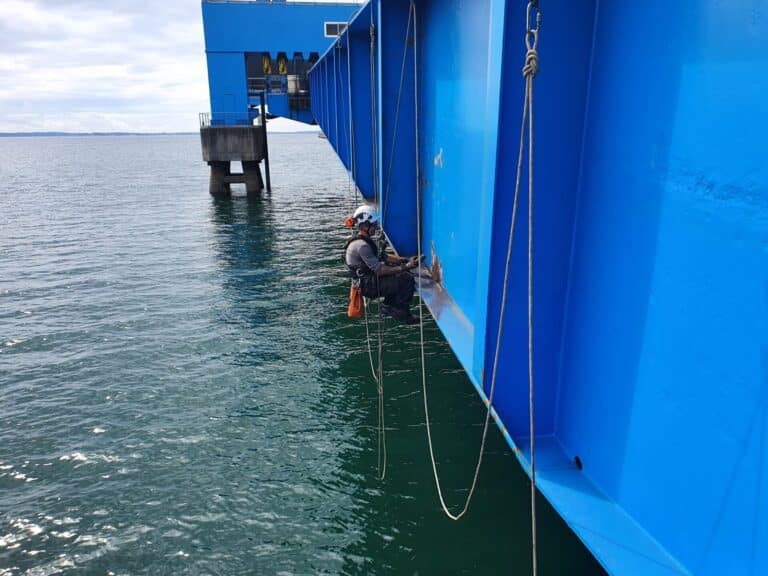Reprise peinture anticorrosion passerelle CCI Brest - Brest Quimper
